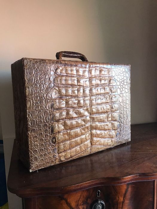 Mala pele crocodilo verdadeira