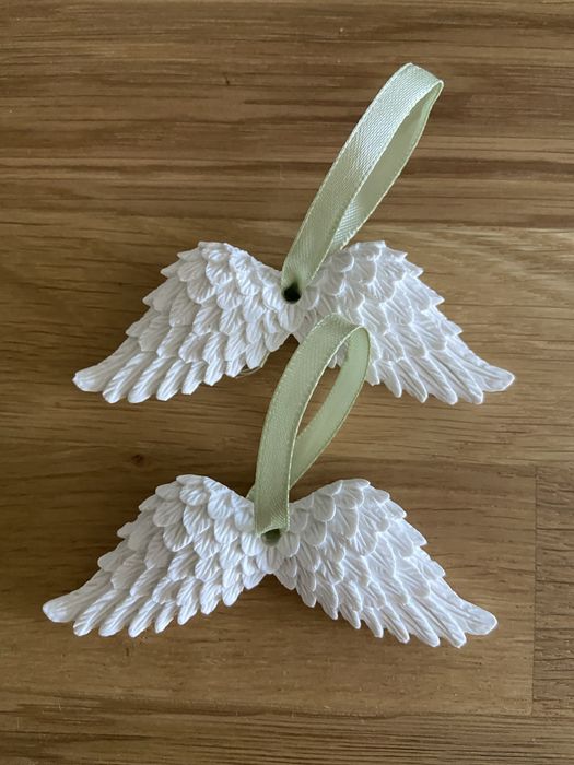 Peças em gesso para lembranças batizado, comunhão e casamento