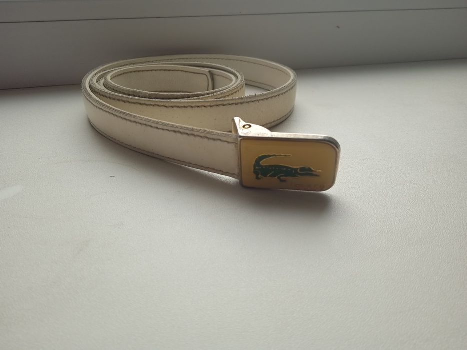 Женский белый пояс Lacoste