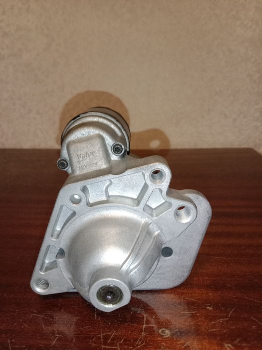 Продам стартер на меган, сценік