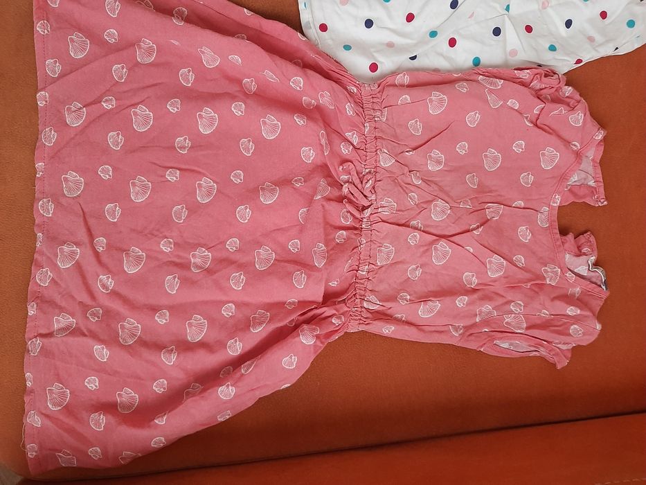 Sukienki 104 5 szt dziewczynka