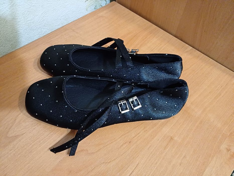 Жіночі балетки чорні