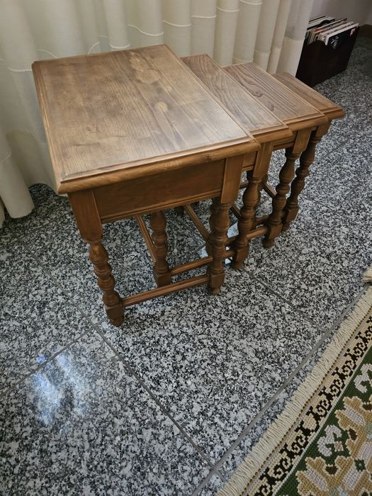 Mesinhas mãe em carvalho