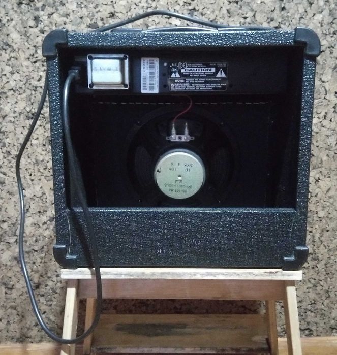 (Amplificador CRATE Gt15r Usa 2000) liguei a Guitarras Gibson e Fender