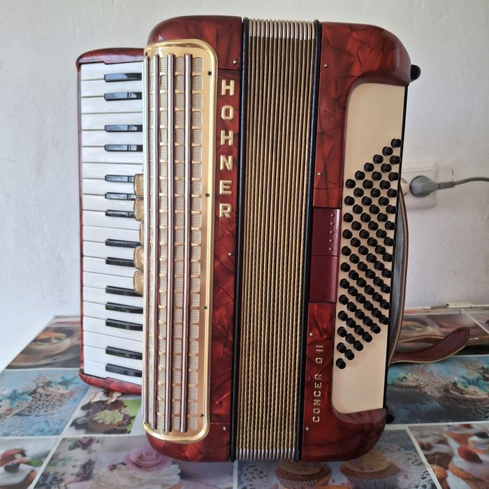 Акордеон    Hohner concerto III