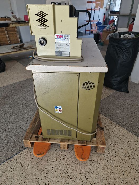 Máquina de Orlar Ellegi