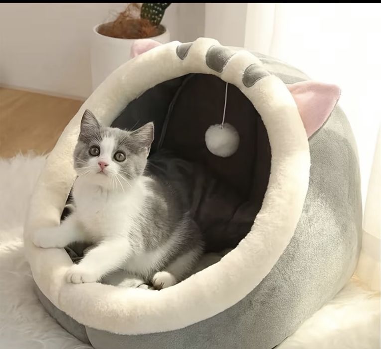 Лежак для котика,дуже гарний та мʼякий.