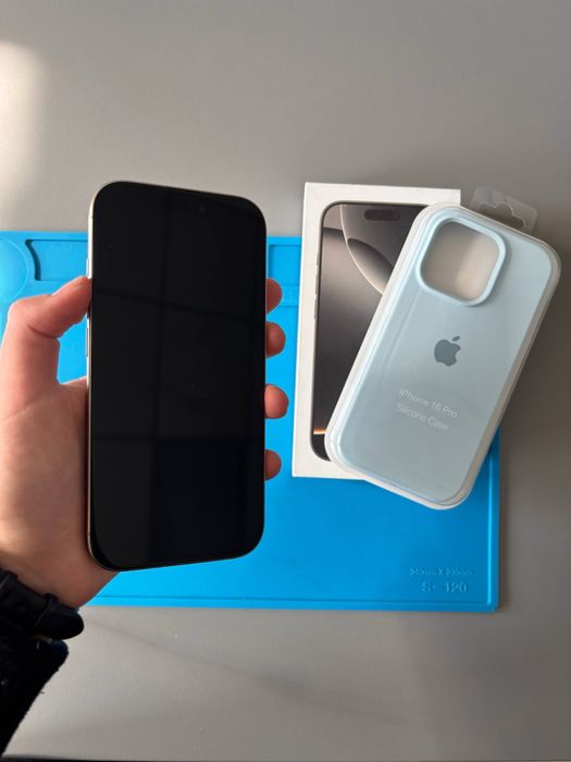 iPhone 16 pro ,256 gb