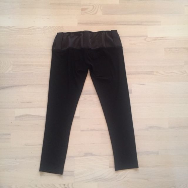Spodnie legginsy czarne EF XS S dopasowane styl