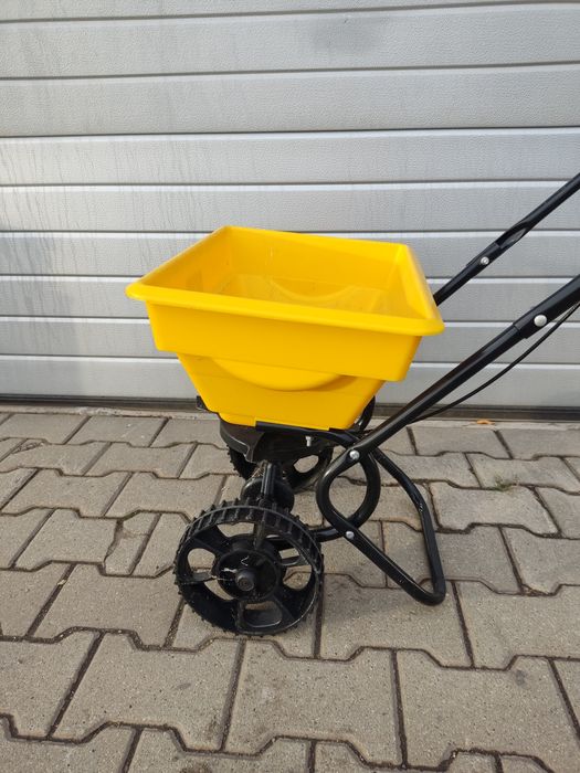 SIEWNIK do trawy/nawozów 18l