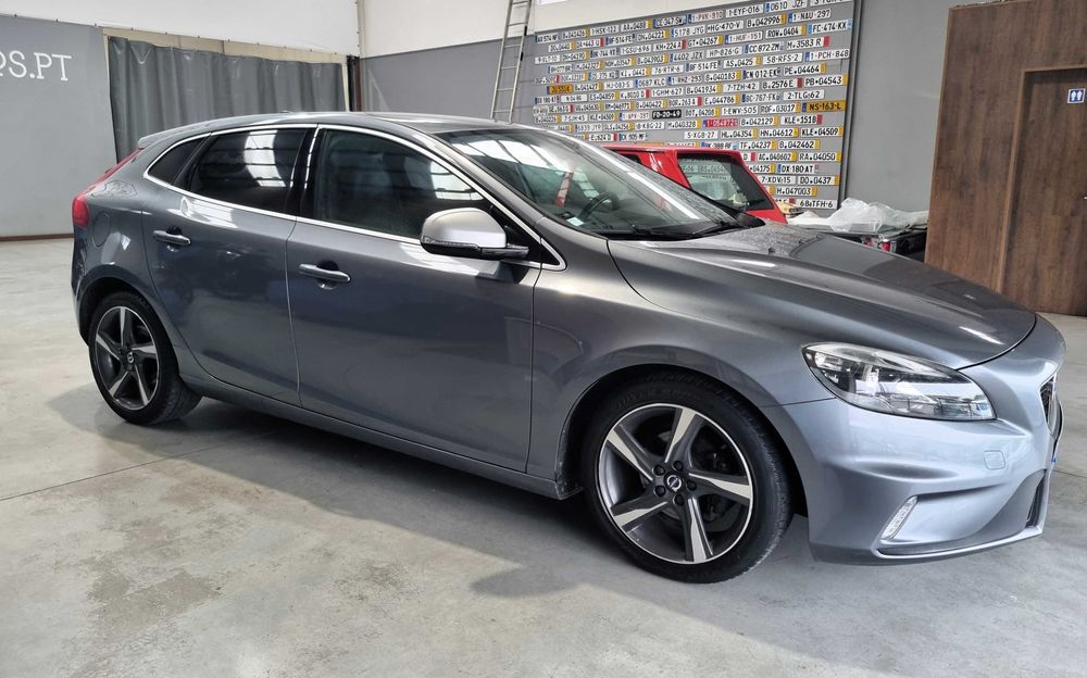 Volvo V40 R-Design D2 1.6