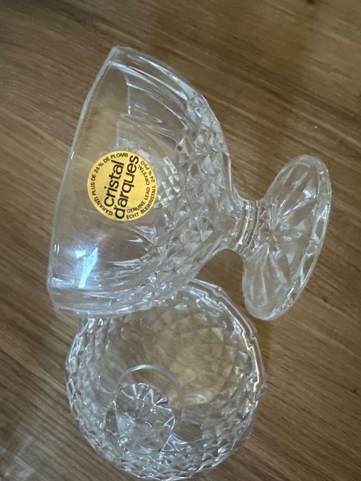 Caixas em vidro.