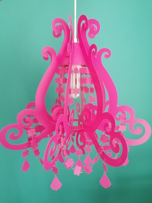 Lampa wisząca różowa