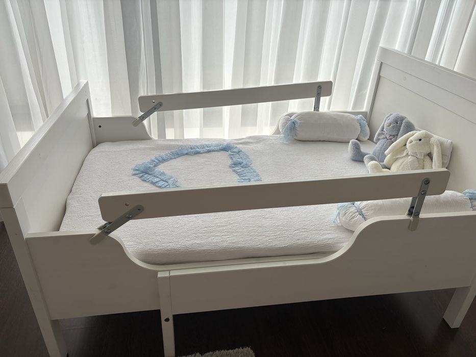 Cama extensível IKEA com barras