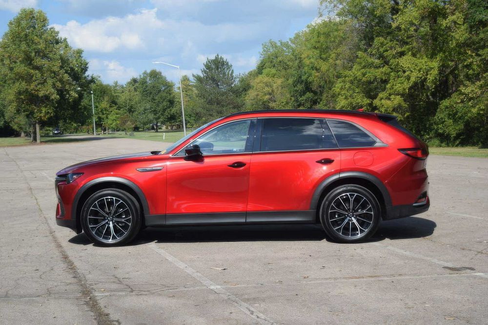 Mazda CX-70 PHEV Premium Plus      2025