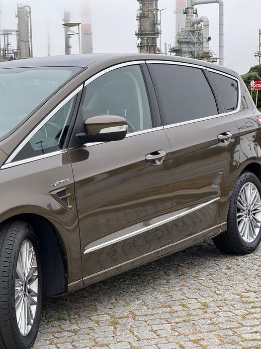 Ford S-Max 2.0 TDCi Vignale Powershift