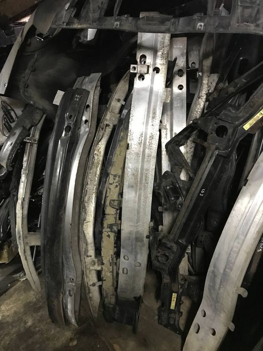 Підсилювач бампера БМВ Е53 Е60 Е61 Е65 Е66 Е70 Е90 Ф01 Ф10 Ф30
