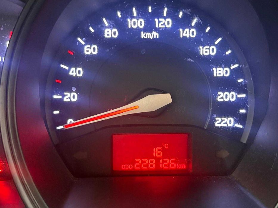 KIA RIO 1.1 CRDi (Diesel) – 2012 – Único Dono & Super Económico!