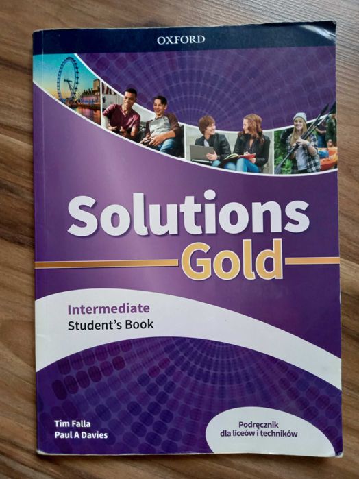 Solutions Gold Intermediate Student's Book