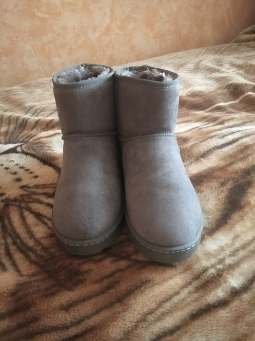 Уггі жіночі 41 розмір