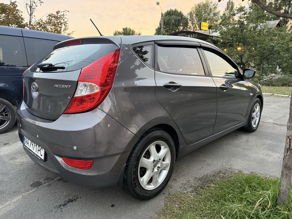 Hyundai Accent RB