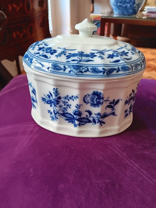 Caixa porcelana da Vista Alegre - Reservada