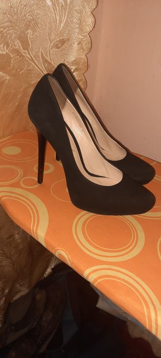 Елітне взуття від бренду..