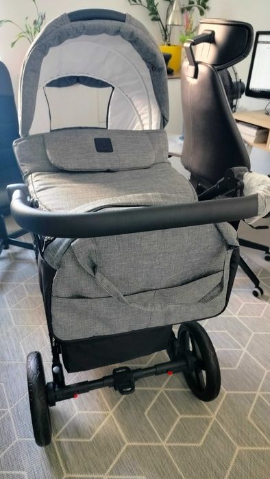 Wózek niemowlęcy Camarelo Navo jasnoszary