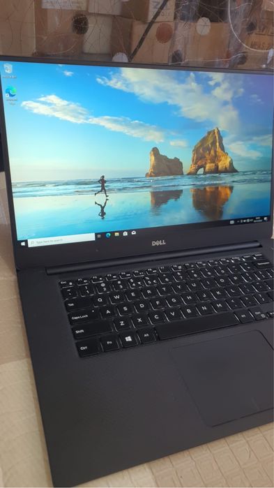 Dell XPS 15 9560 i7-7700HQ 8GB RAM 128GB SSD Ecrã 4K GTX 1050 com Carregador