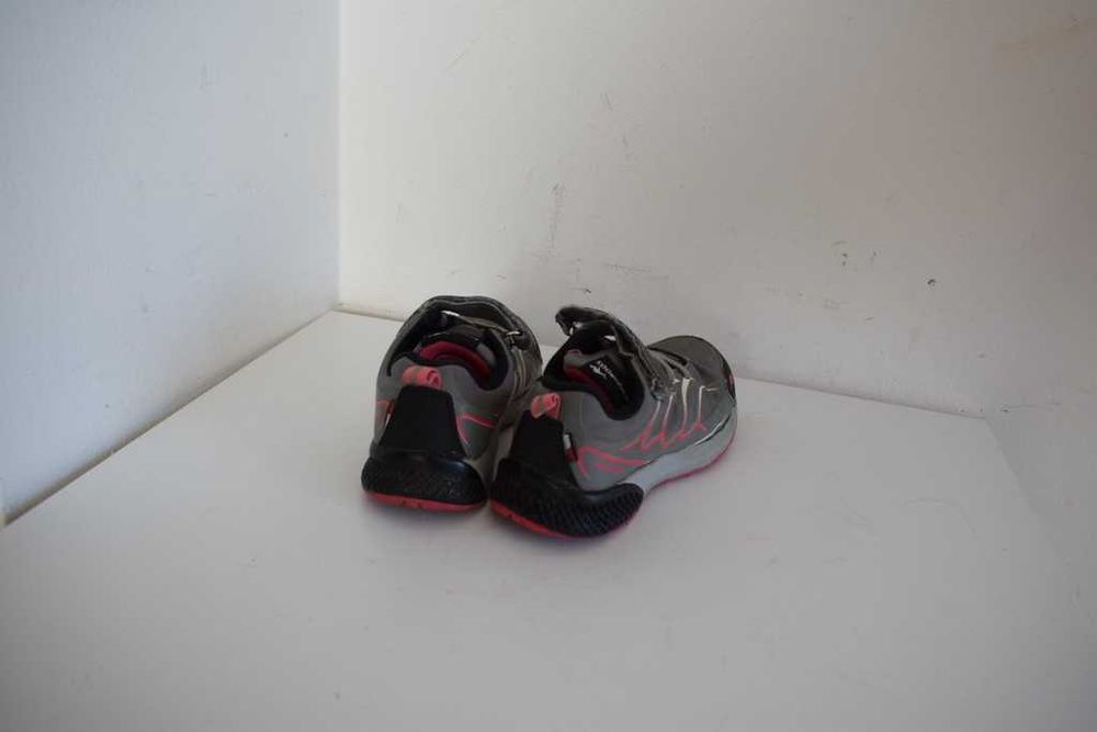 Kangaroos Trekkingi buty sneakersy 29  wodoodporne