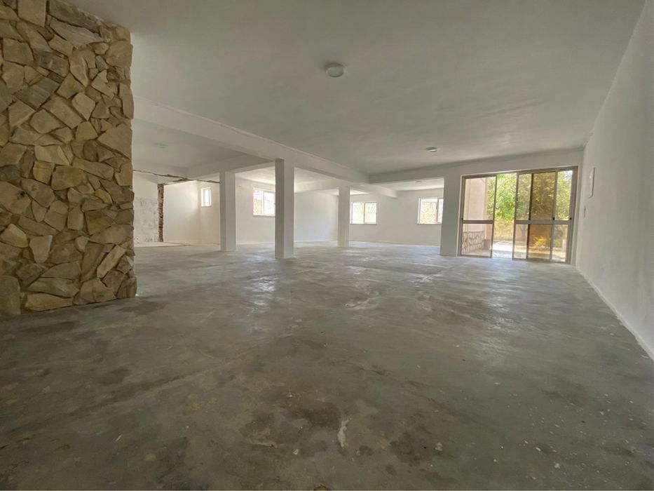 Armazém em cave 130 m² com acessos fáceis e segurança 24h – Fernão Ferro