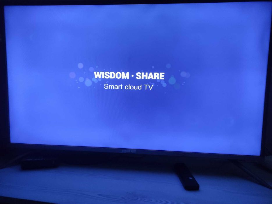 Продам "Телевізор JPE 40" Smart TV