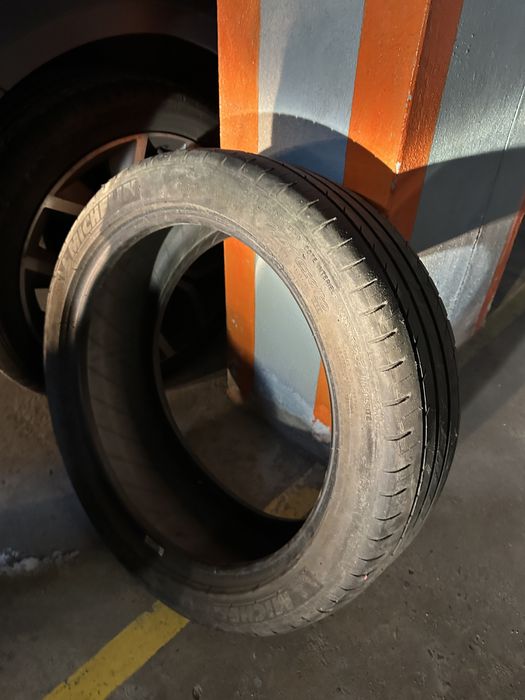 Pneu michelin Pilot 215 45 r18