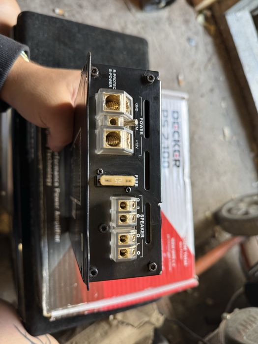 Продам 2-канальний підсилювач DECKER PS 2.100.