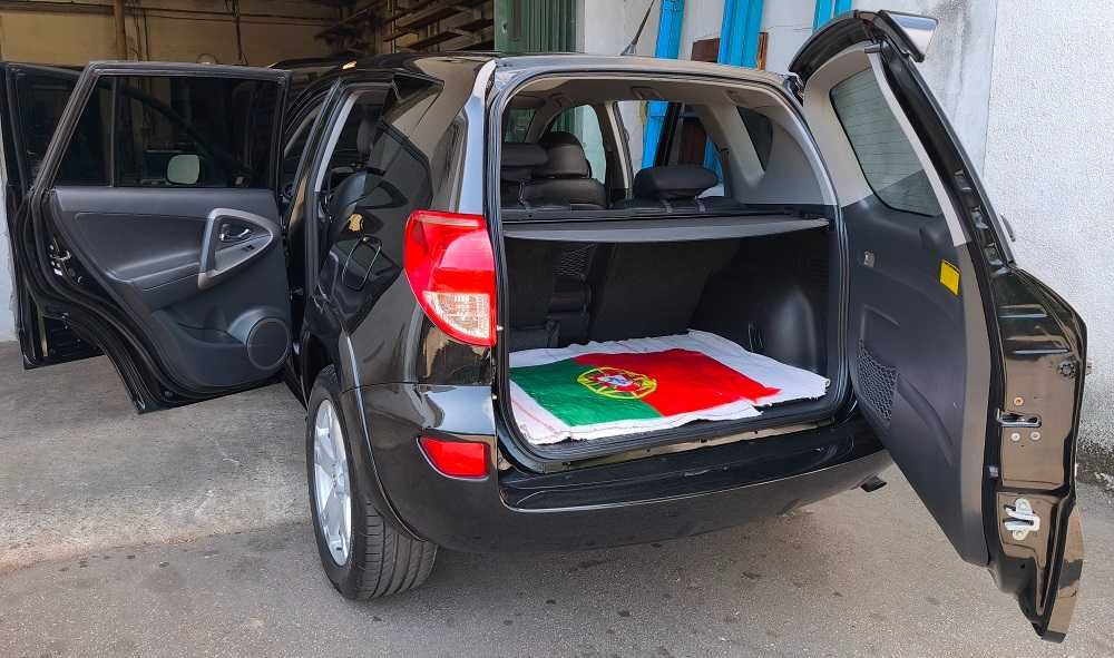 Carro SUV a diesel toyota rav4