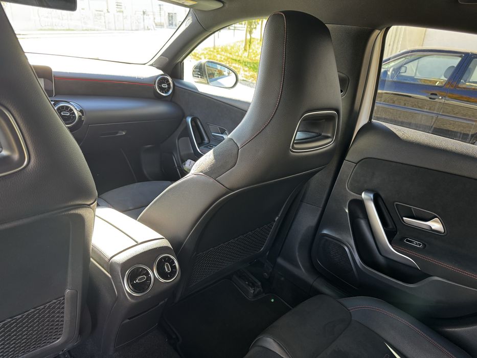 Mercedes-Benz A180d AMG Line