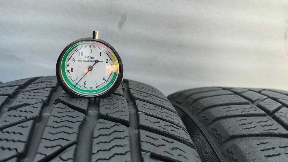 Opony Zimowe 205/55/16 Continental 4szt