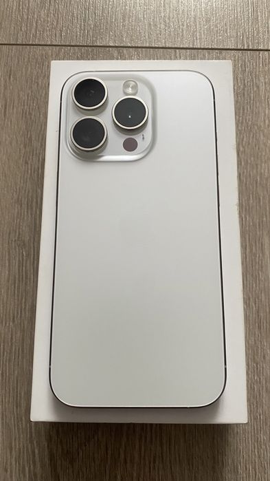 Продам iPhone 15 Pro  256GB