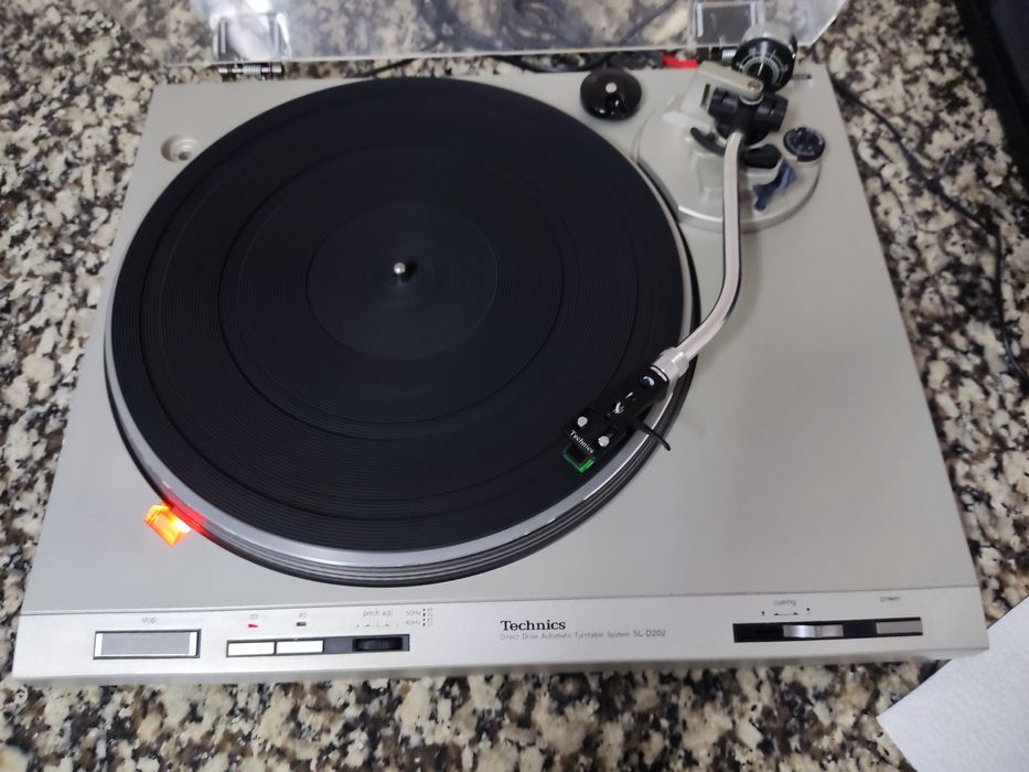 Technics SL - D202 Turntable Direct Drive