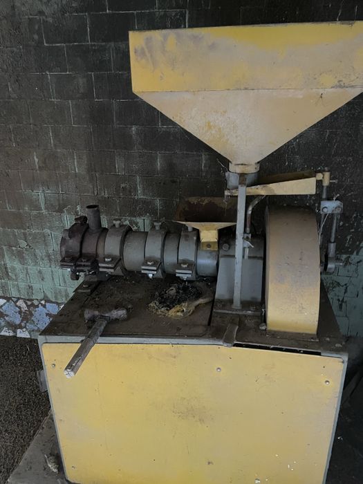 Продам комплект обладнання( гранулятор, екструдер, дробарка, змішувач)