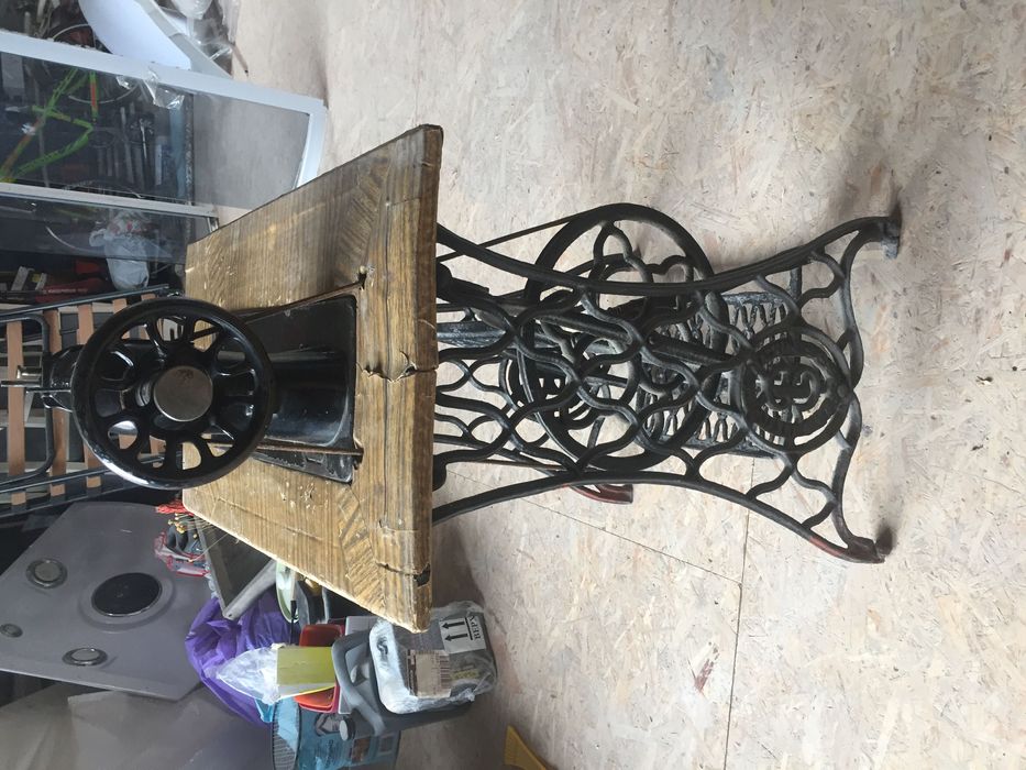 Швейная машинка Singer