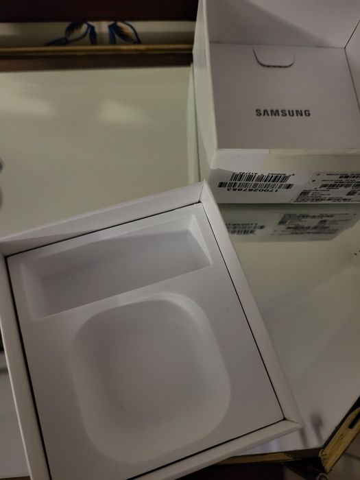 Samsung Galaxy buds 2 purple