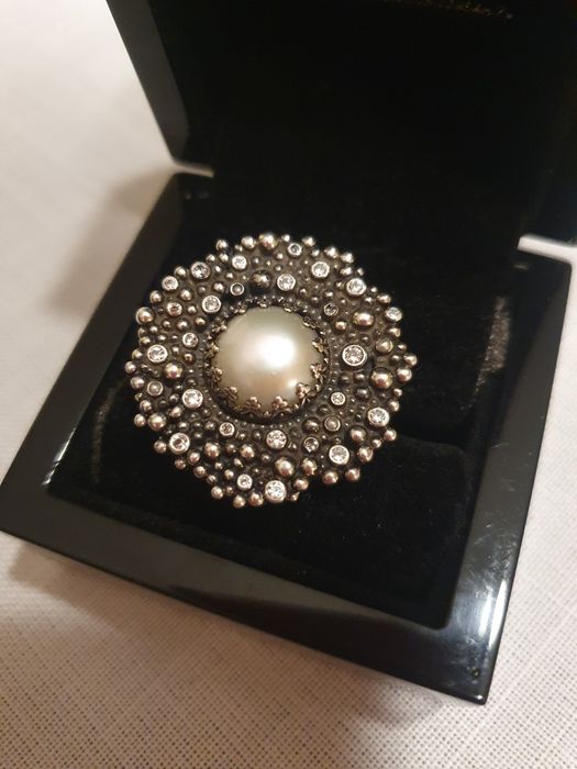 Srebrny pierścionek z perłą unikat