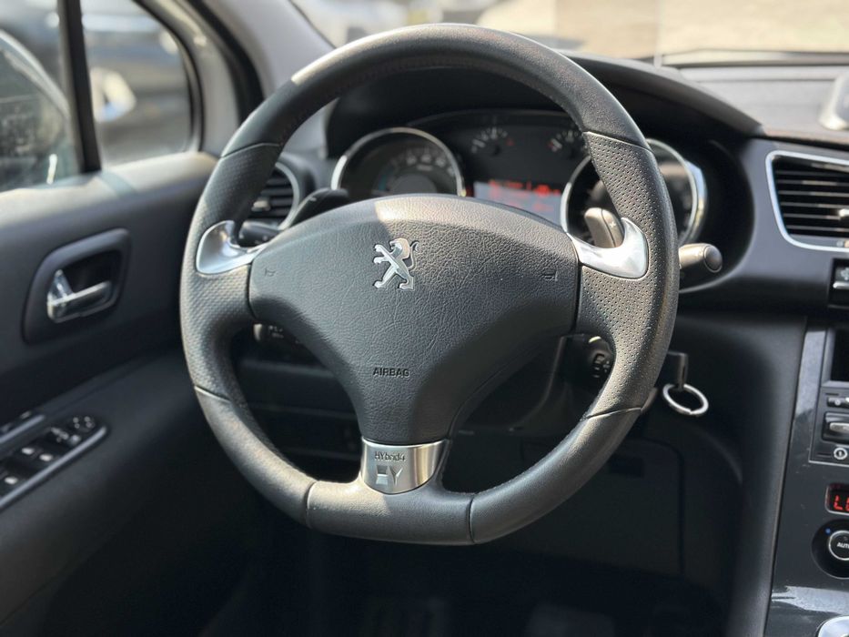 Peugeot 3008 2013