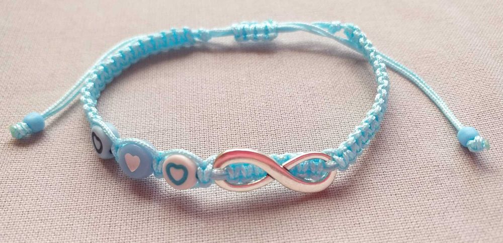 Pulseira em Macramê Amores Infinitos Azul Claro