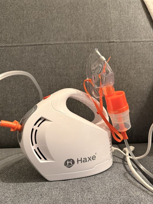 Inhalator kompresorowy Haxe – sprawny, komplet masek