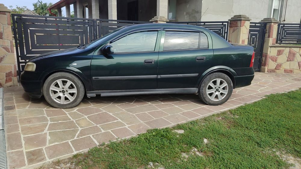 продаж Опель астра