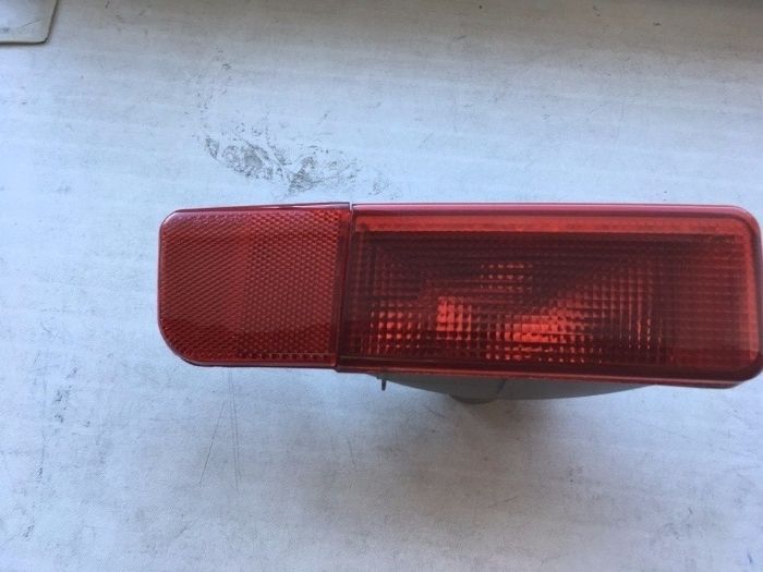 Фонарь задний, катафот в бампер Mitsubishi Outlander