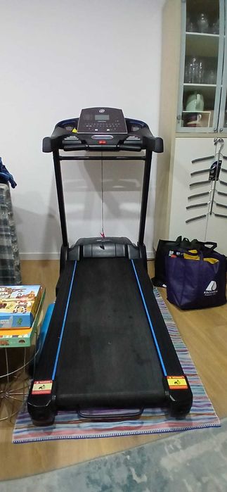 Electric treadmill445677048840867840