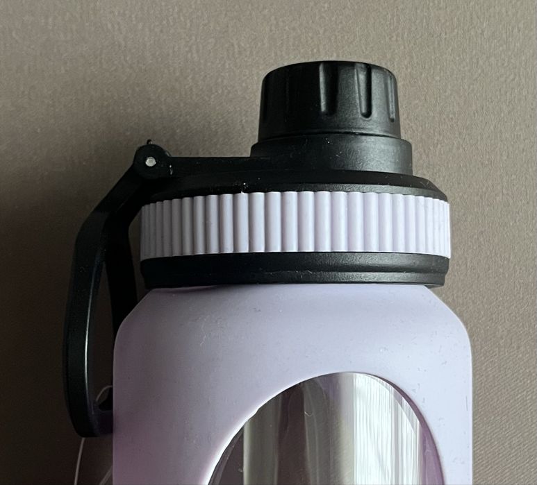 Szklany bidon motywacyjny z etui silikonowym podziałka SMUKEE 1000ml